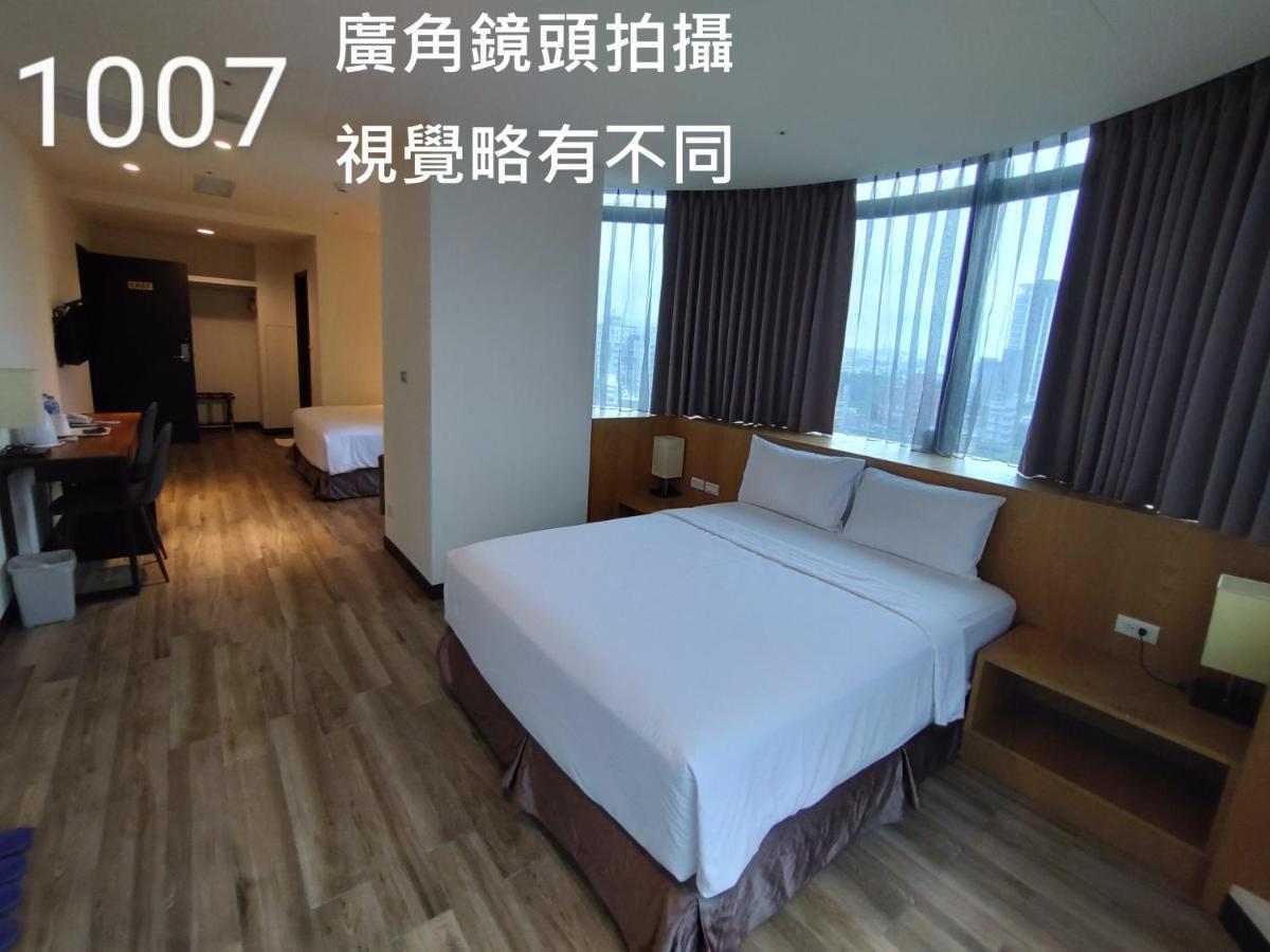 Honest&Warm Hotel Taoyuan Buitenkant foto