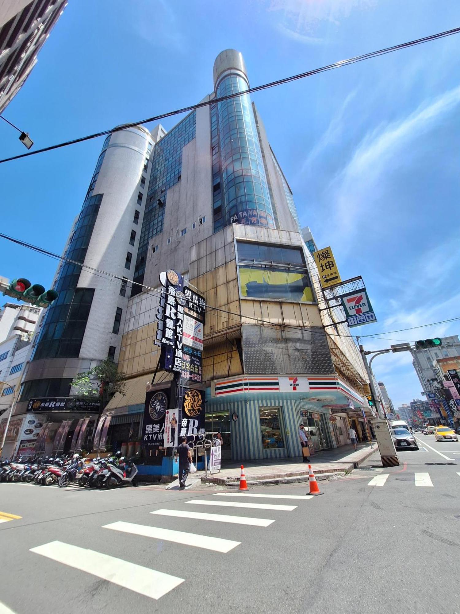 Honest&Warm Hotel Taoyuan Buitenkant foto