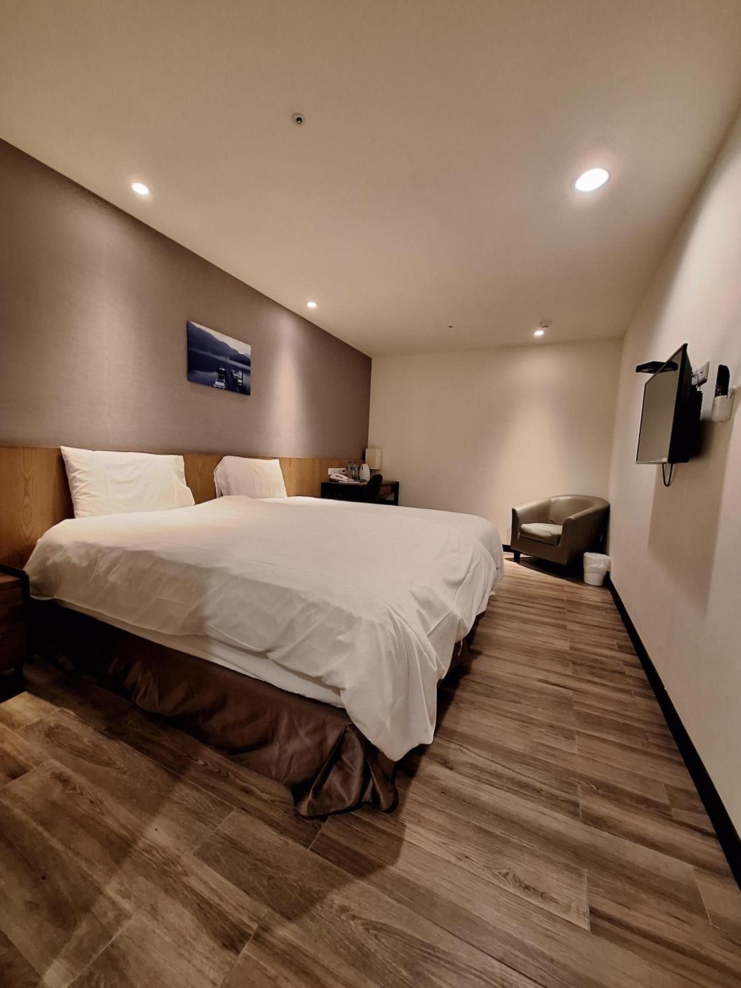 Honest&Warm Hotel Taoyuan Buitenkant foto