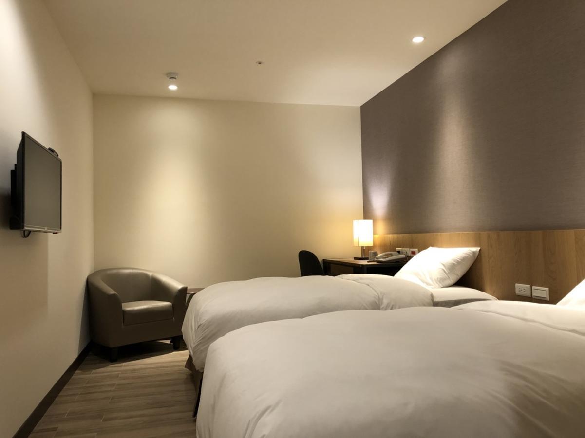 Honest&Warm Hotel Taoyuan Buitenkant foto