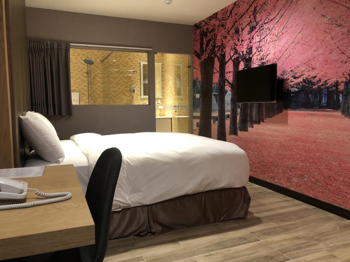 Honest&Warm Hotel Taoyuan Buitenkant foto