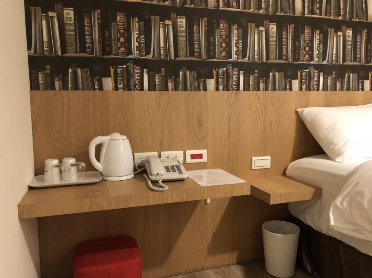 Honest&Warm Hotel Taoyuan Buitenkant foto