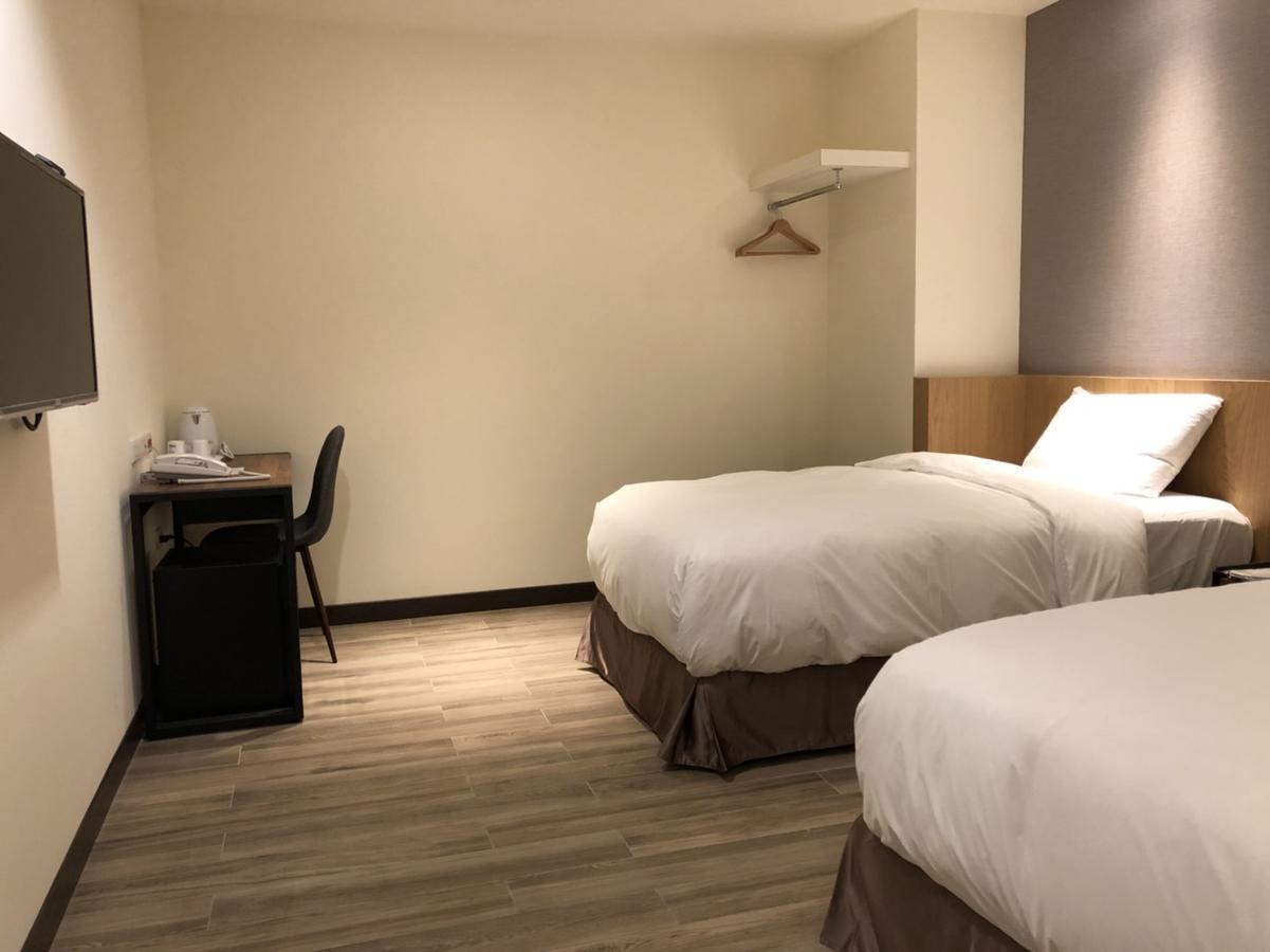 Honest&Warm Hotel Taoyuan Buitenkant foto
