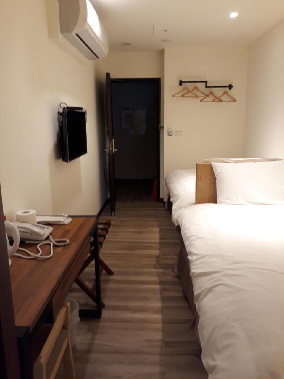 Honest&Warm Hotel Taoyuan Buitenkant foto